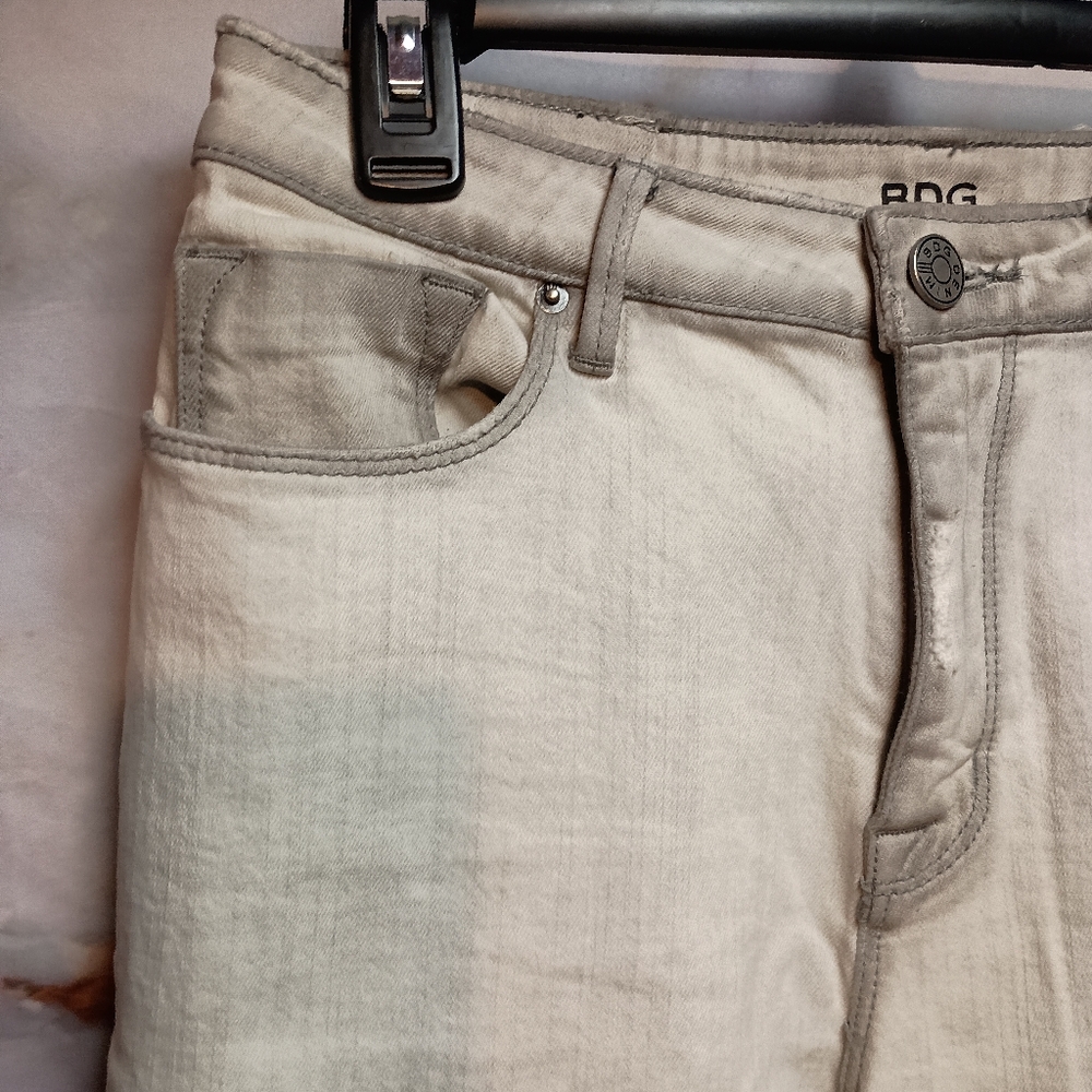 BDG White High Riseβ Denim Pants - Picture 3 of 6